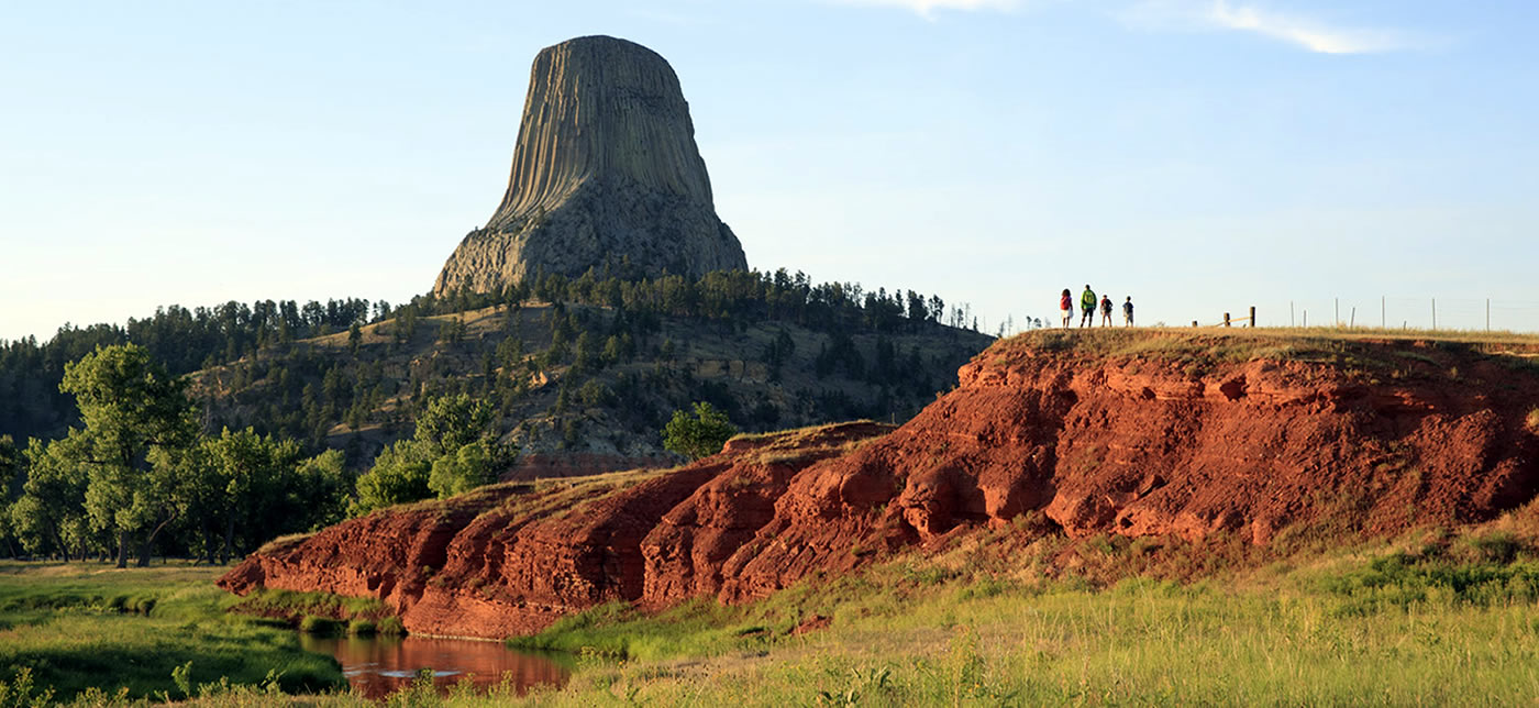 devils tower national monument hiking